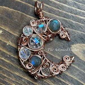 Handmade wire wrapped crescent moon labradorite & ab glass pendant🌙✨